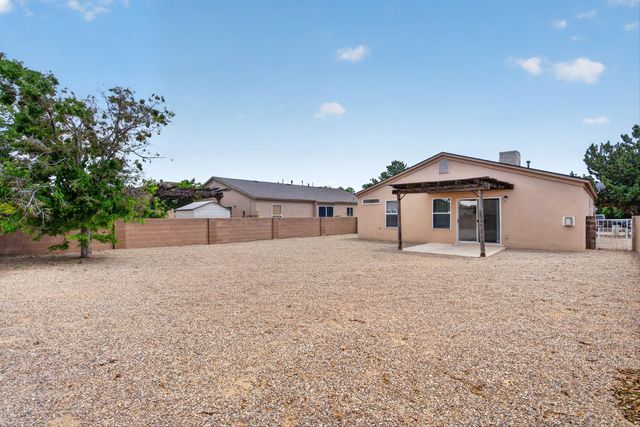6831 Sirocco Place NW, Albuquerque, NM 87114