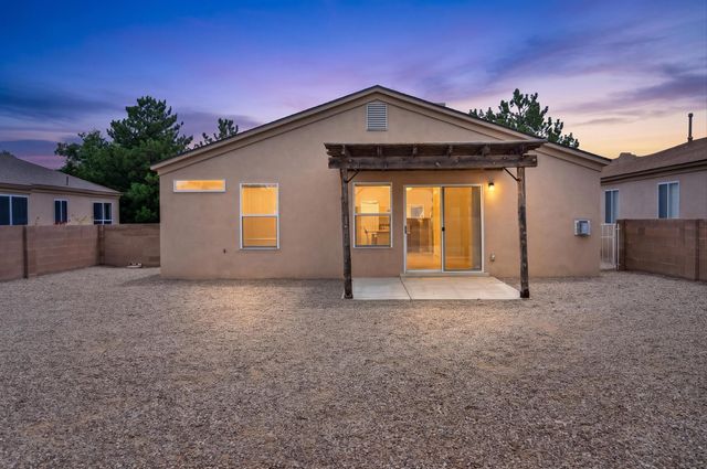6831 Sirocco Place NW, Albuquerque, NM 87114