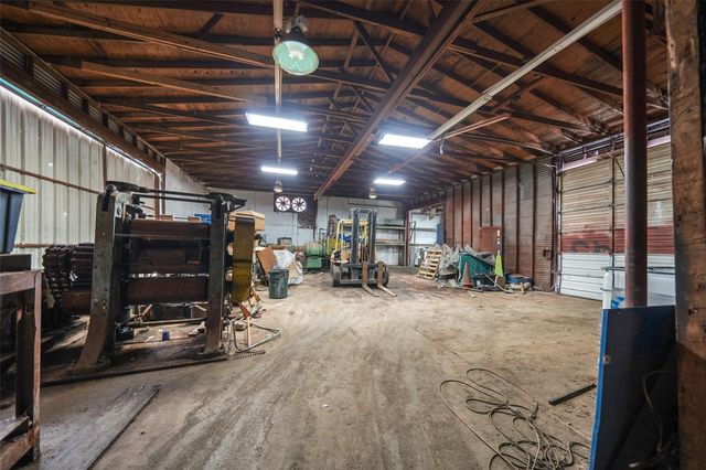 1893 Us Hwy 190 Drive, Huntsville, TX 77340