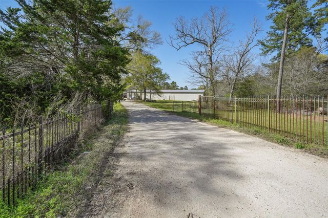 1893 Us Hwy 190 Drive, Huntsville, TX 77340