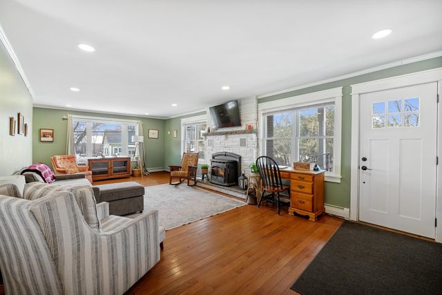 128 Gale Street, Canaan, VT 05903
