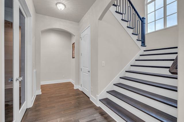 1065 Stockett Dr, Nashville, TN 37221