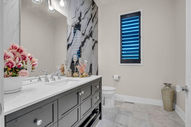 1065 Stockett Dr, Nashville, TN 37221