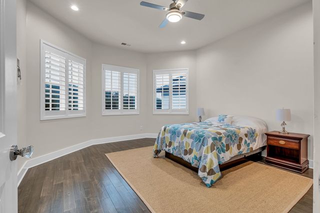 1065 Stockett Dr, Nashville, TN 37221