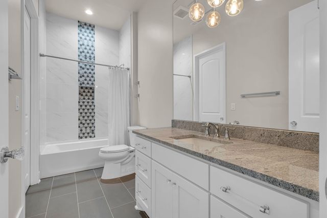 1065 Stockett Dr, Nashville, TN 37221