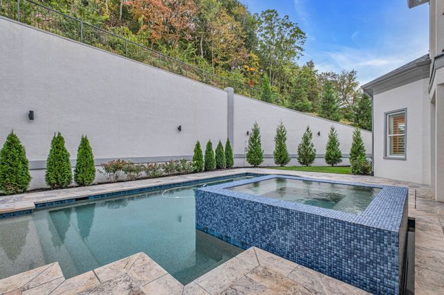 1065 Stockett Dr, Nashville, TN 37221