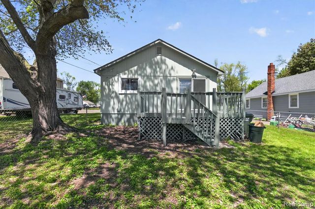 677 Lucille Drive, Wolverine Lake, MI 48390