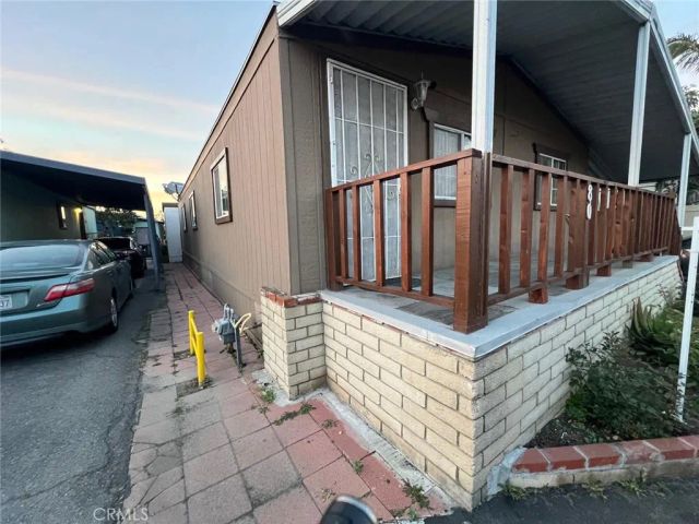 518 S Sullivan 80, Santa Ana, CA 92704
