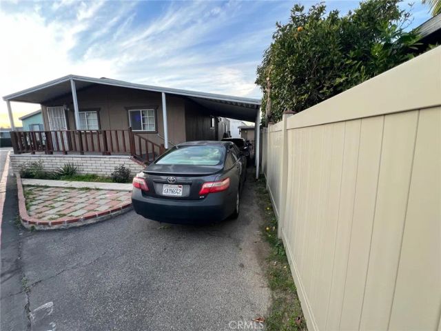 518 S Sullivan 80, Santa Ana, CA 92704