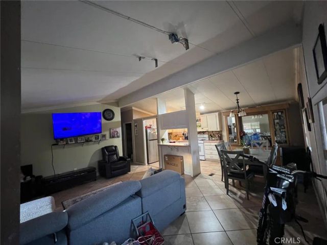 518 S Sullivan 80, Santa Ana, CA 92704