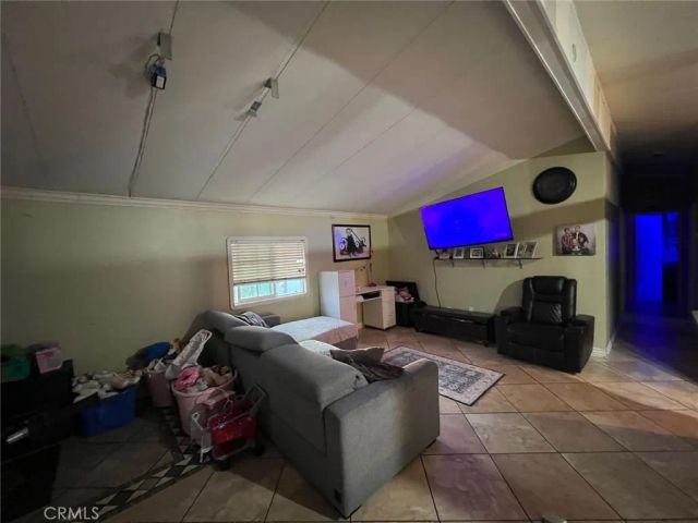 518 S Sullivan 80, Santa Ana, CA 92704