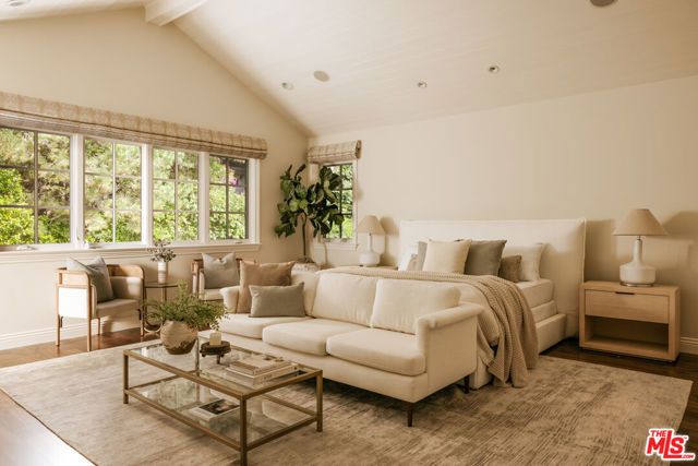 456 N Bundy Drive, Los Angeles, CA 90049
