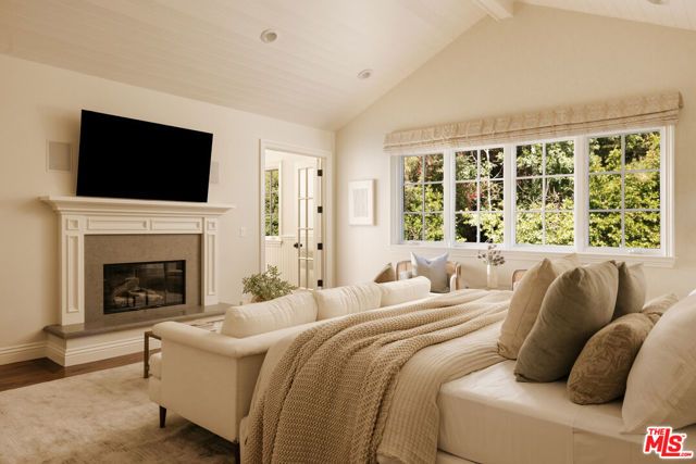 456 N Bundy Drive, Los Angeles, CA 90049