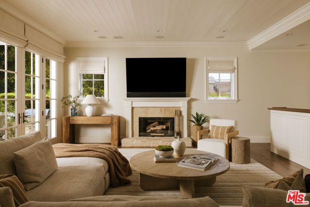456 N Bundy Drive, Los Angeles, CA 90049