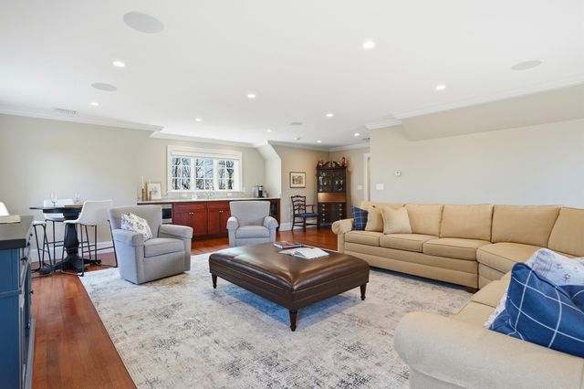 21 Chadbourne Road, Lexington, MA 02421