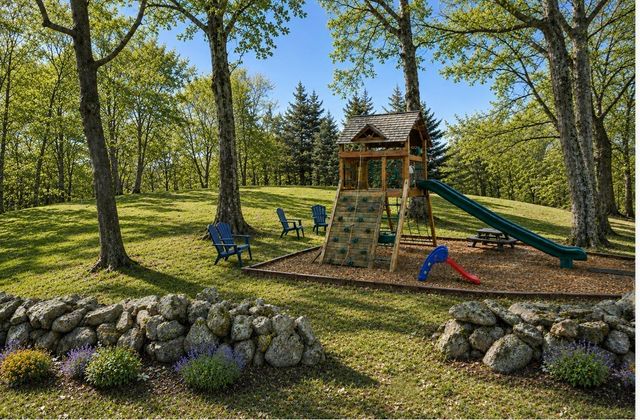 21 Chadbourne Road, Lexington, MA 02421