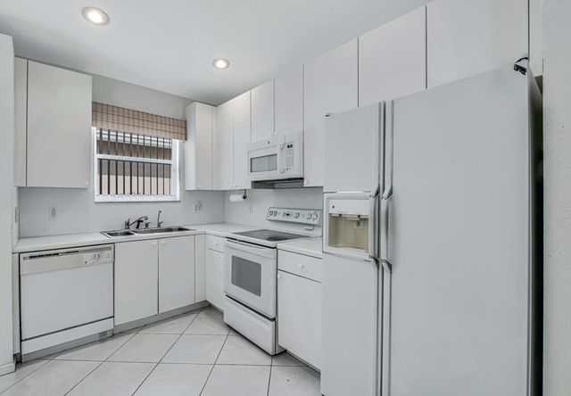 9624 Honeybell Circle, Boynton Beach, FL 33437