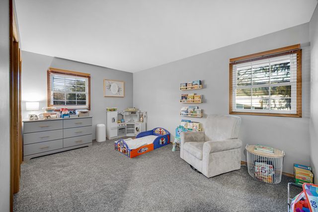 241 Brandt Place, Hobart, IN 46342