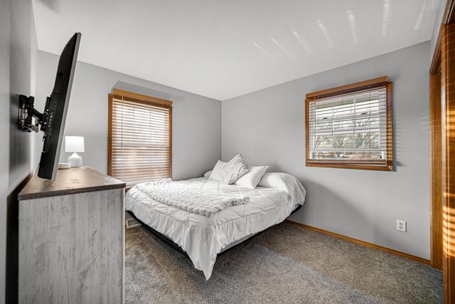 241 Brandt Place, Hobart, IN 46342