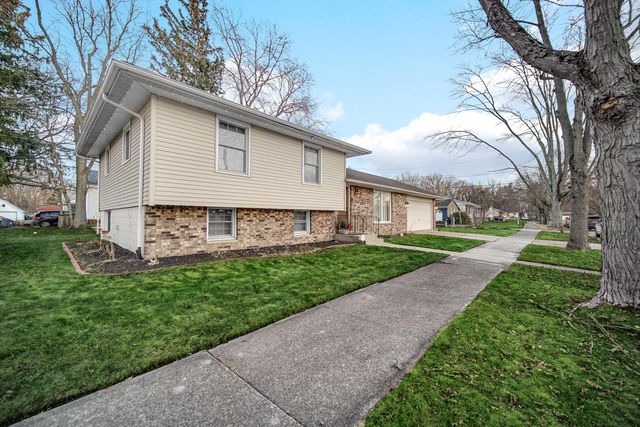 241 Brandt Place, Hobart, IN 46342