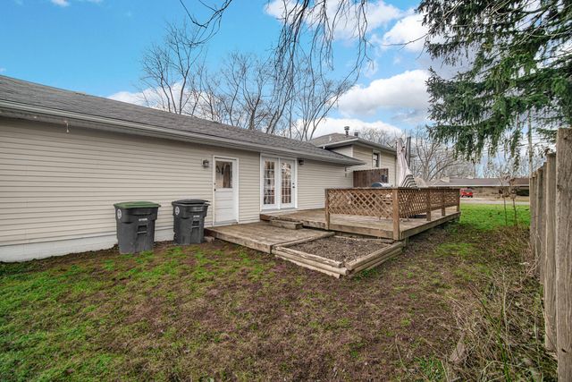 241 Brandt Place, Hobart, IN 46342