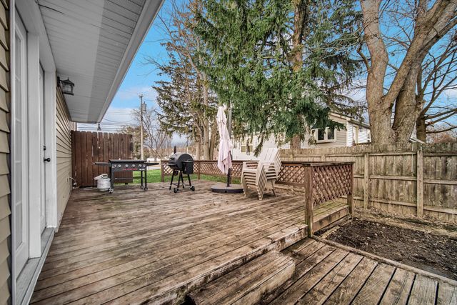 241 Brandt Place, Hobart, IN 46342