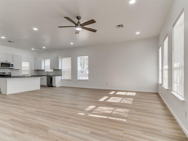 624 E Harrison Avenue, Guthrie, OK 73044