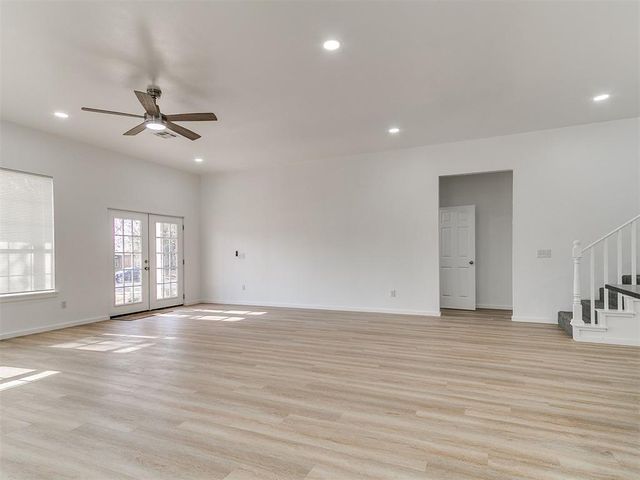 624 E Harrison Avenue, Guthrie, OK 73044