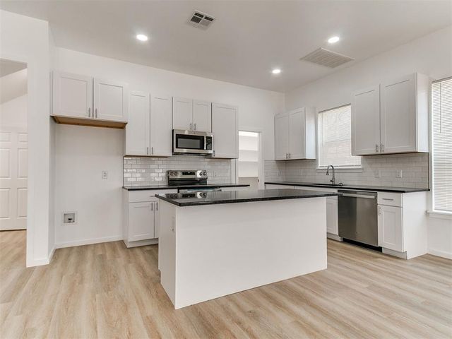 624 E Harrison Avenue, Guthrie, OK 73044