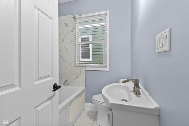 1052 W 35th Street, Indianapolis, IN 46208