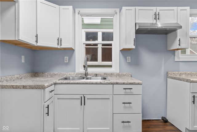 1052 W 35th Street, Indianapolis, IN 46208