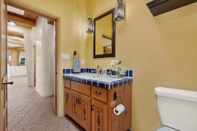 1125 Lanes End NW, Albuquerque, NM 87114