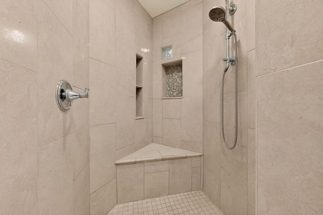 1125 Lanes End NW, Albuquerque, NM 87114