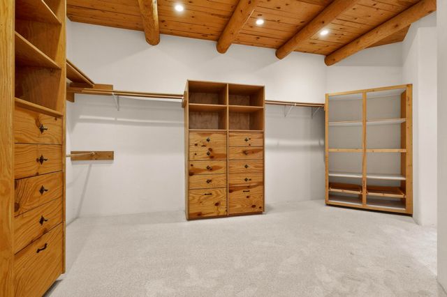 1125 Lanes End NW, Albuquerque, NM 87114