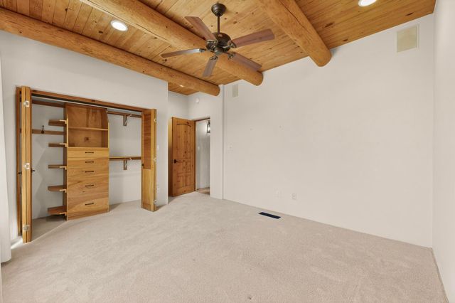 1125 Lanes End NW, Albuquerque, NM 87114