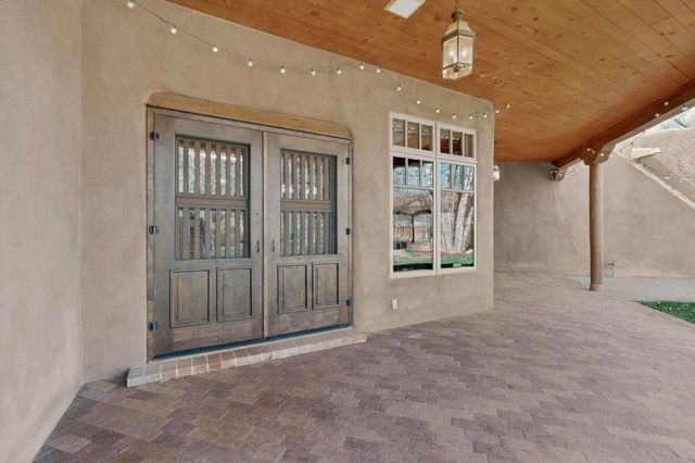 1125 Lanes End NW, Albuquerque, NM 87114