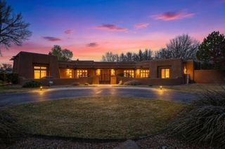 1125 Lanes End NW, Albuquerque, NM 87114