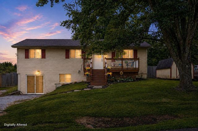 4270 E HILLCREST DR, Columbia, MO 65202