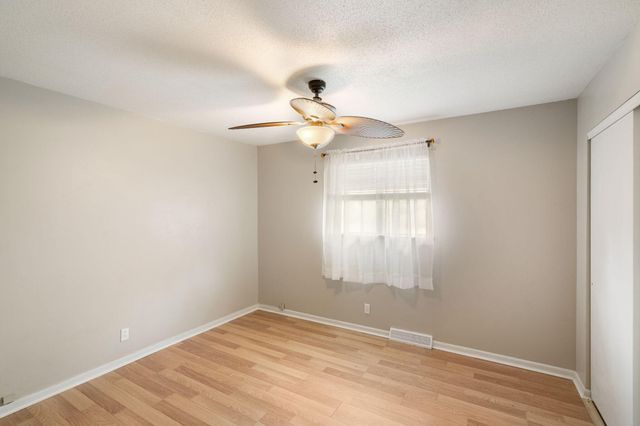 4270 E HILLCREST DR, Columbia, MO 65202