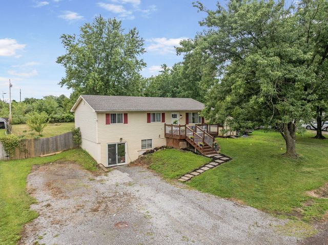 4270 E HILLCREST DR, Columbia, MO 65202