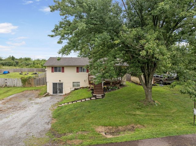4270 E HILLCREST DR, Columbia, MO 65202