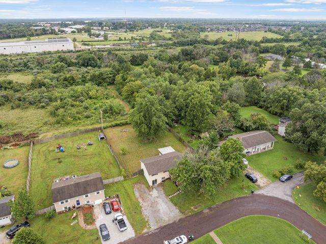 4270 E HILLCREST DR, Columbia, MO 65202