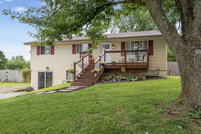 4270 E HILLCREST DR, Columbia, MO 65202