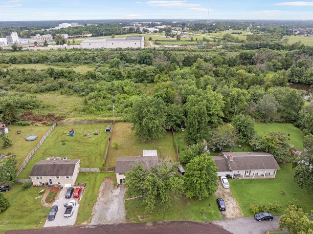 4270 E HILLCREST DR, Columbia, MO 65202