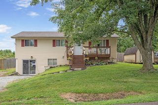 4270 E HILLCREST DR, Columbia, MO 65202