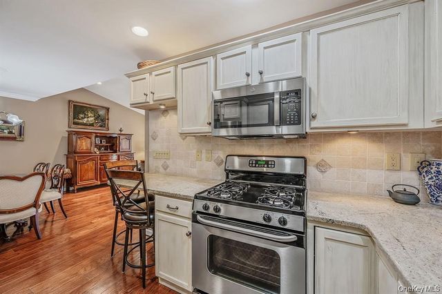 1130 Savoy Drive, Melville, NY 11747