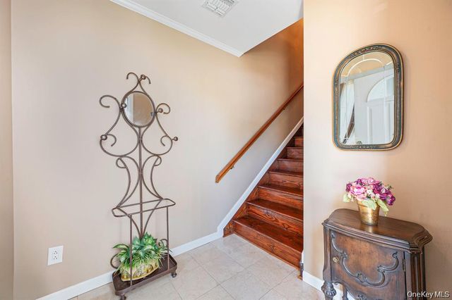1130 Savoy Drive, Melville, NY 11747