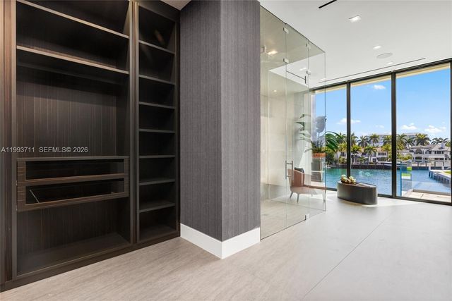 2560 Del Lago Drive, Fort Lauderdale, FL 33316