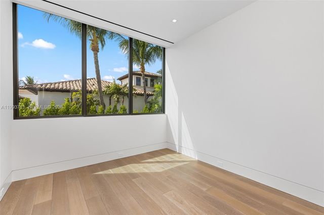 2560 Del Lago Drive, Fort Lauderdale, FL 33316