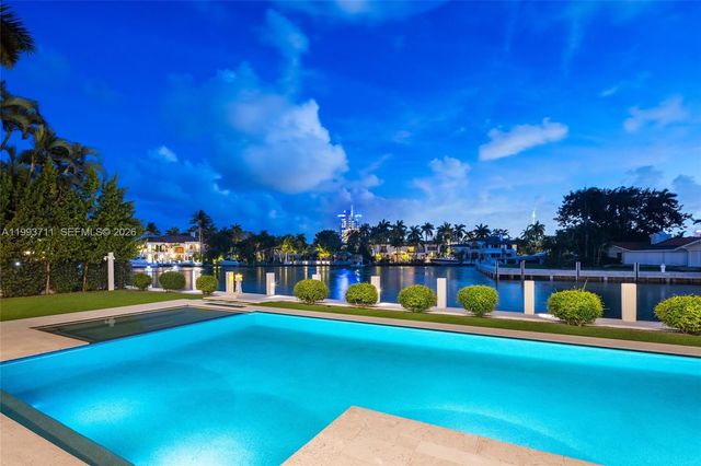 2560 Del Lago Drive, Fort Lauderdale, FL 33316